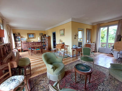 Maison - 162 m² - 8 pièces