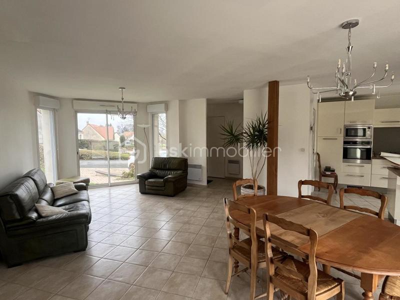 Maison - 92 m² - 5 pièces