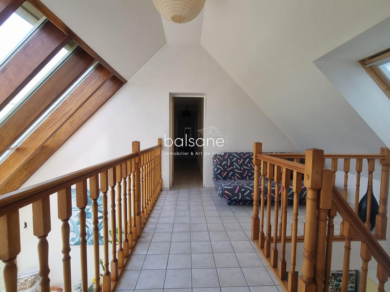 Maison contemporaine - 215 m² - 9 pièces