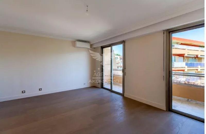 Appartement - 153 m² - 4 pièces