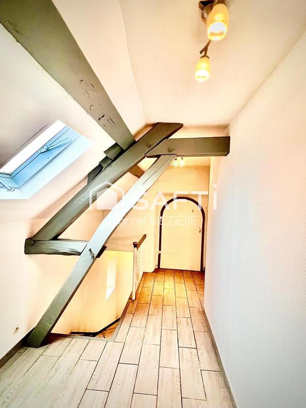 Maison - 180 m² - 11 pièces