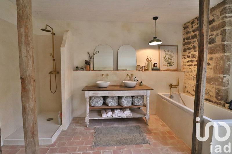 Maison - 198 m² - 8 pièces