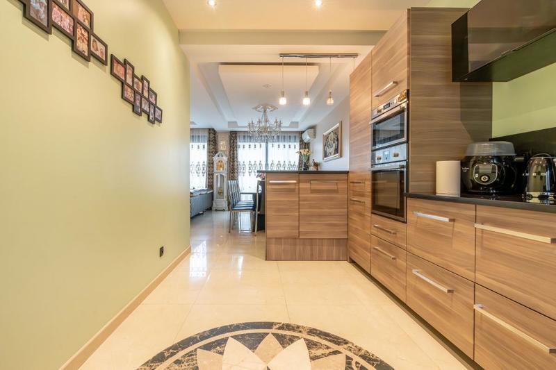 Maison - 148 m² - 6 pièces