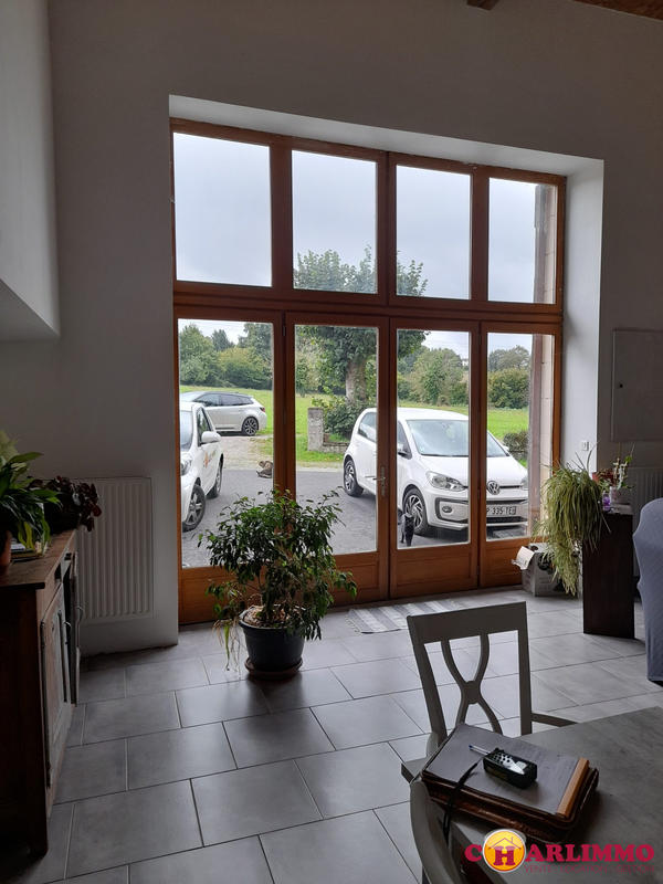 Maison traditionnelle - 152 m² - 6 pièces