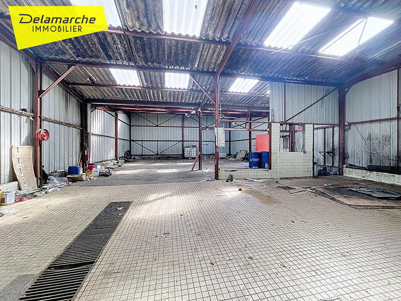 Local d'activité / Entrepôt - 390 m² - 4 pièces