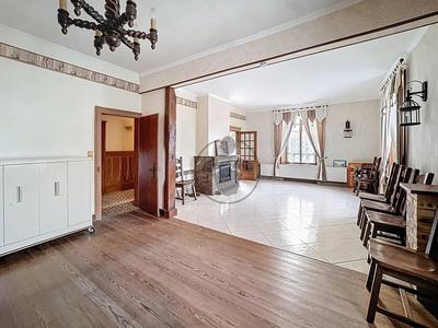 Maison - 170 m² - 5 pièces