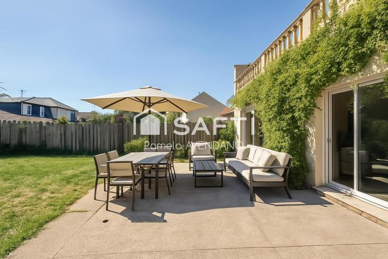 Villa - 200 m² - 8 pièces