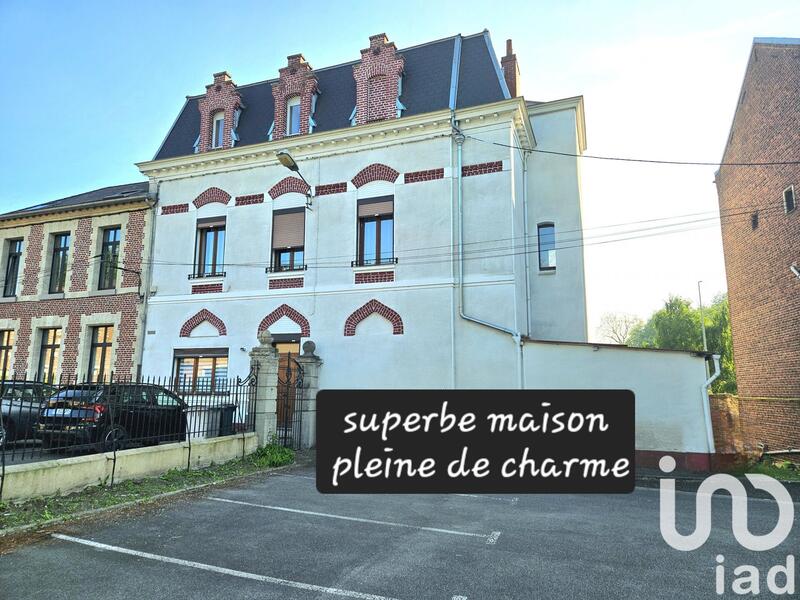 Maison - 200 m² - 7 pièces