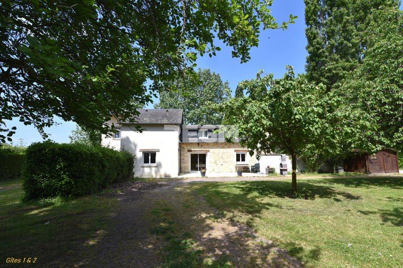 Maison - 435 m² - 6 pièces