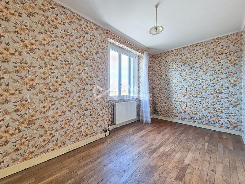 Maison traditionnelle - 148 m² - 8 pièces