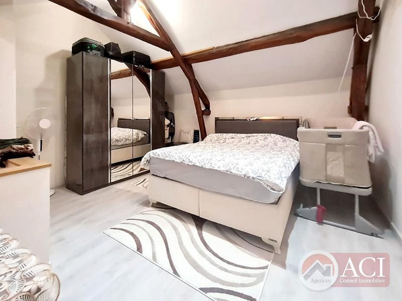 Maison - 230 m² - 13 pièces