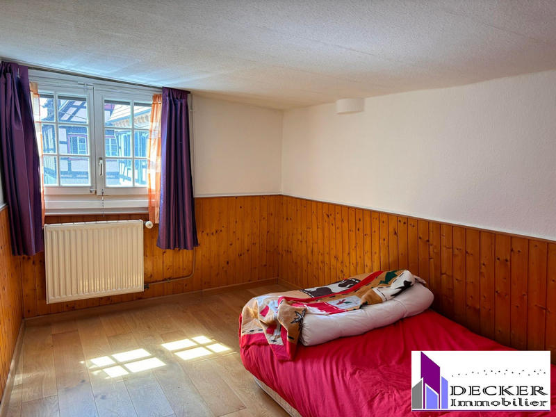 Maison traditionnelle - 89 m² - 6 pièces