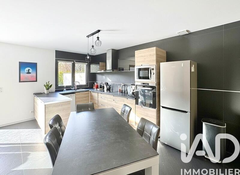 Maison - 122 m² - 7 pièces