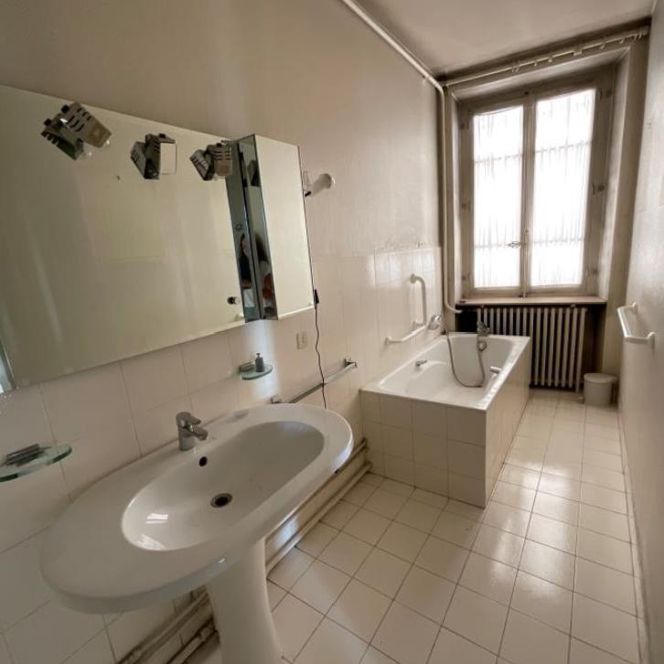 Appartement - 220 m² - 7 pièces