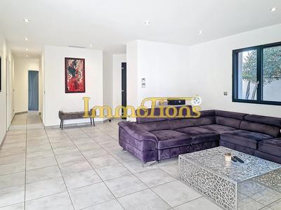 Maison - 115 m² - 6 pièces