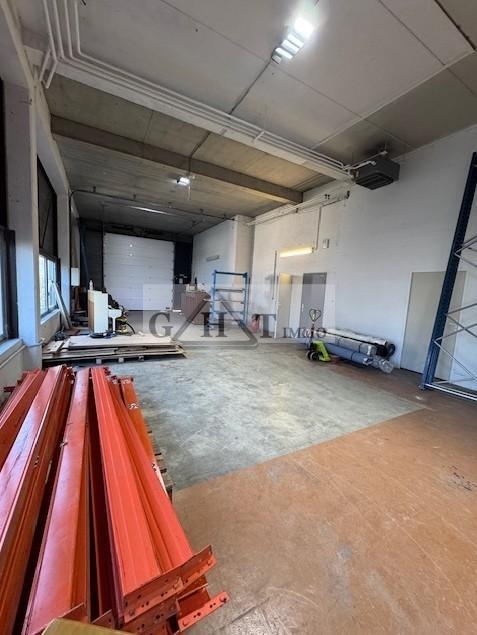Entrepôt - 195 m²