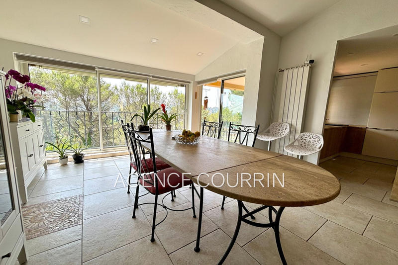 Maison - 167 m² - 5 pièces