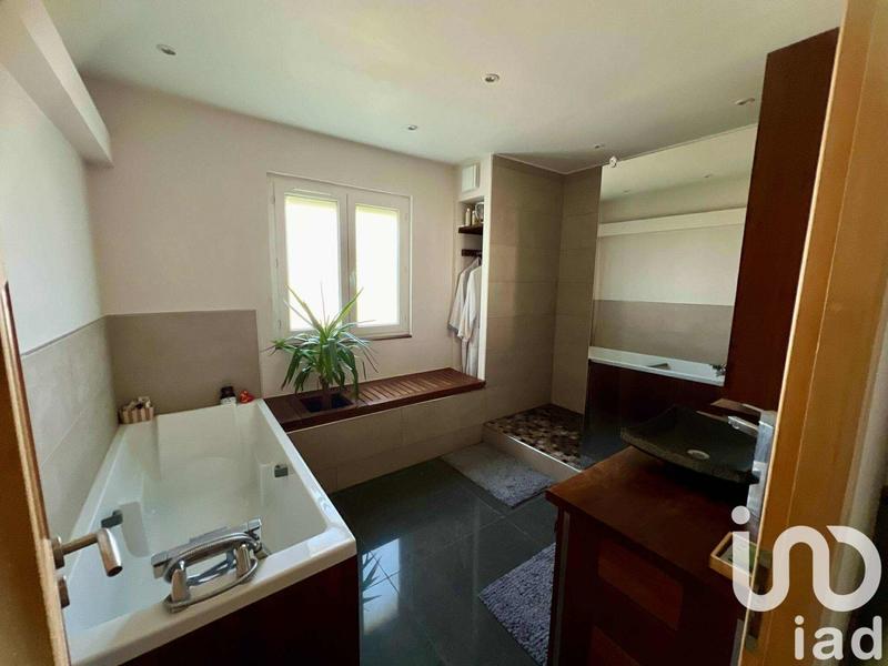 Maison - 130 m² - 4 pièces