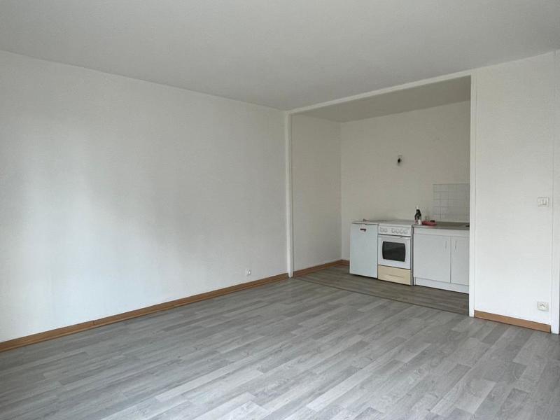 Studio - 30 m² - 1 pièce