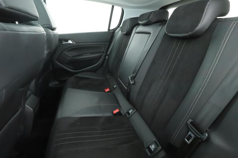 Peugeot 308 1.6 Blue-HDi Feline Eat6 120 ch