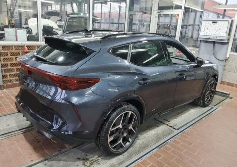 Cupra Formentor Vz 272 Hybride Rechargeable / Toit Ouvrant Camera 360° Attache Remorque Audio Senheiser Coffre Elec Sieges