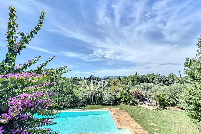 Maison - 194 m² - 6 pièces