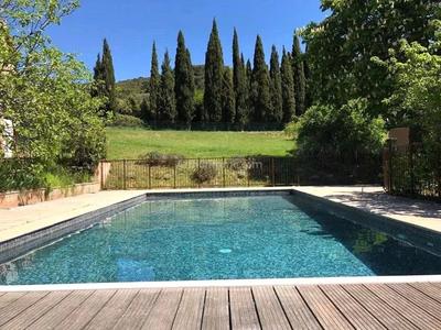 Maison - 433 m² - 15 pièces