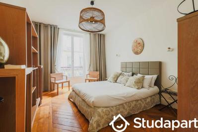 Appartement - 250 m² - 5 pièces