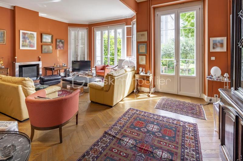 Maison d'architecte - 272 m² - 11 pièces