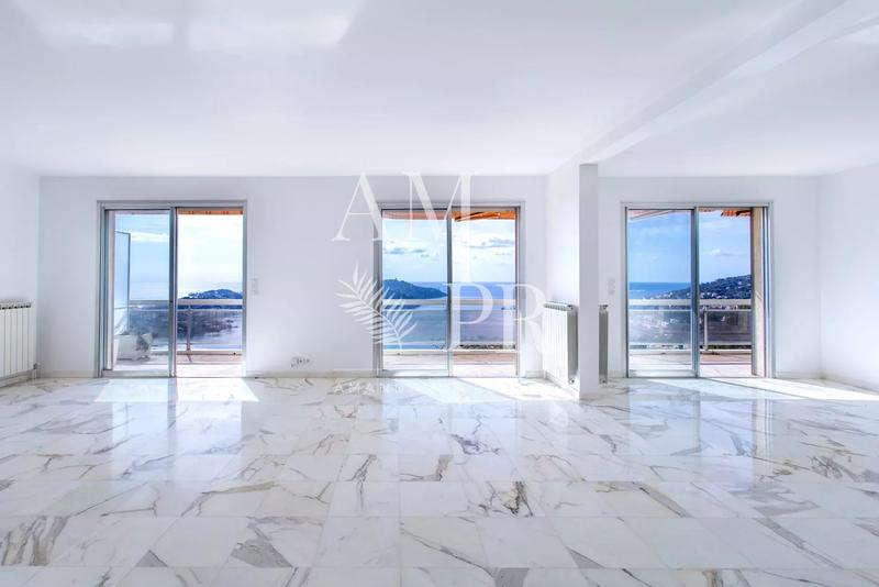 Villa sur toit - 165 m² - 4 pièces