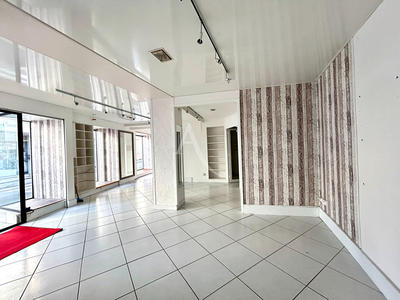 Local commercial - 67 m²