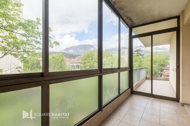 Appartement - 84 m² - 4 pièces