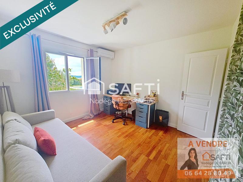 Maison - 180 m² - 6 pièces