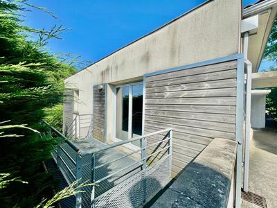 Appartement - 97 m² - 4 pièces