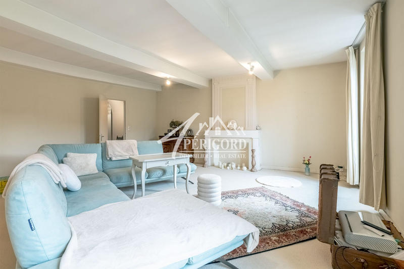 Maison - 288 m² - 8 pièces