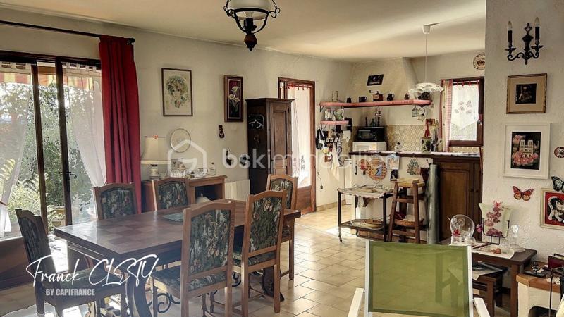 Maison traditionnelle - 102 m² - 4 pièces