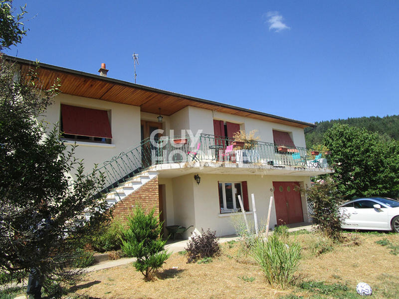 Maison - 207 m² - 7 pièces