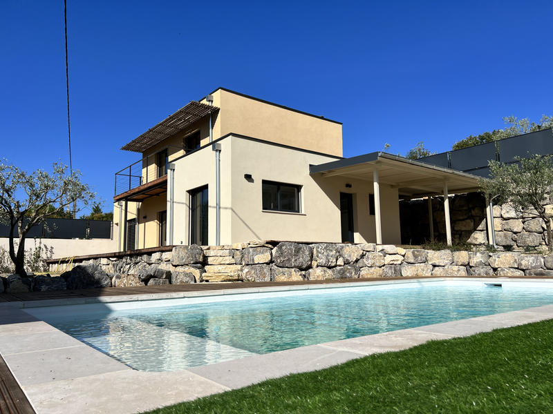 Maison - 145 m² - 5 pièces