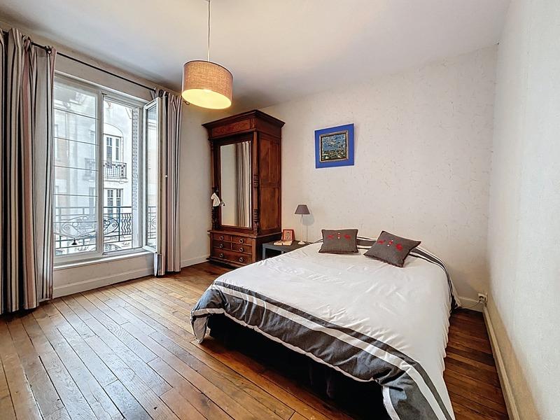 Maison bourgeoise - 200 m² - 9 pièces