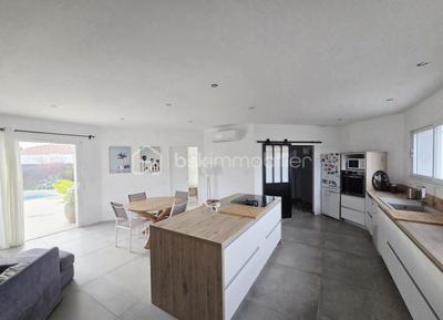 Maison - 99 m² - 4 pièces