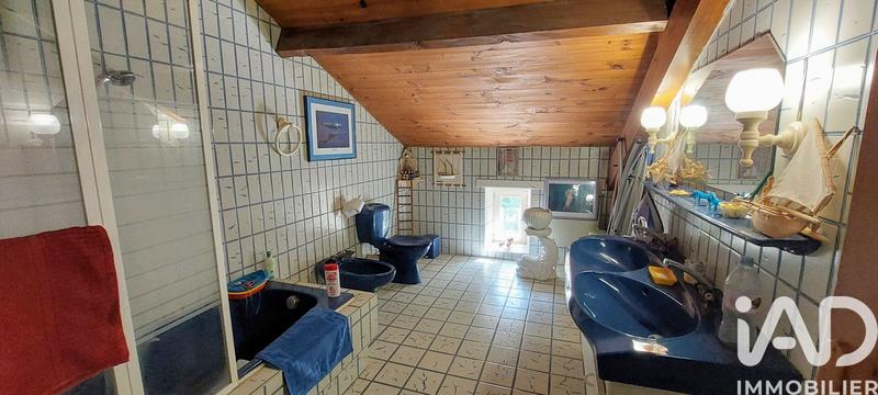 Maison - 300 m² - 15 pièces