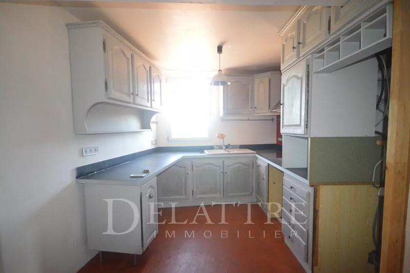 Appartement - 96 m² - 5 pièces