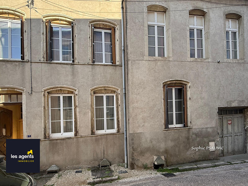 Maison - 245 m² - 7 pièces