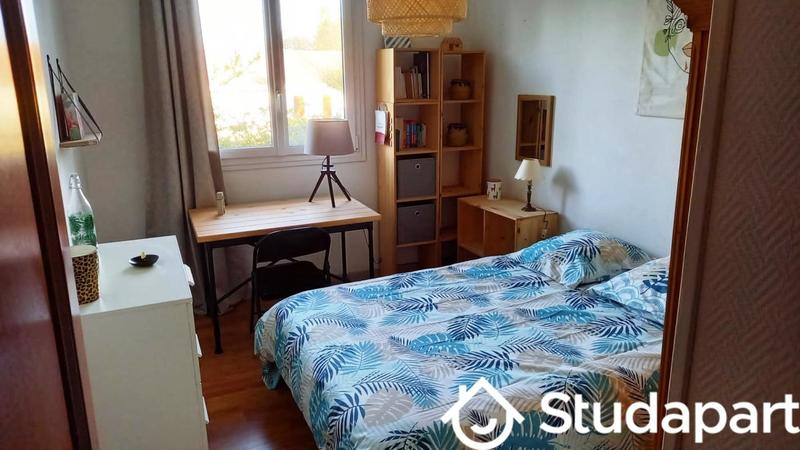 Chambre - 12 m² - 1 pièce