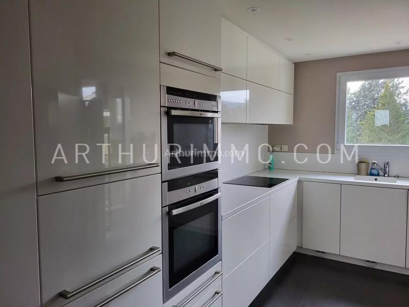 Appartement - 111 m² - 4 pièces