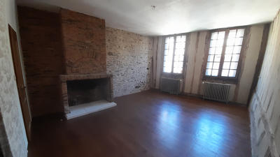 Maison - 315 m² - 12 pièces