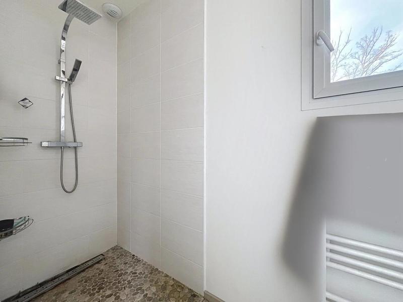 Maison - 200 m² - 4 pièces