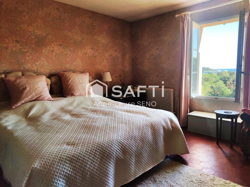 Maison - 395 m² - 14 pièces