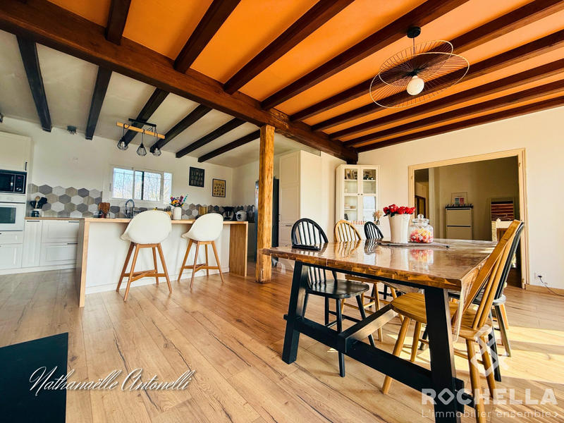 Maison ancienne - 204 m² - 10 pièces