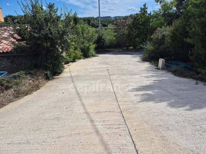 Terrain constructible - 1 060 m²